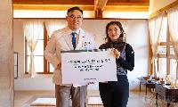 김재희 프로골퍼, 팬클럽과 손잡고 이대서울병원에 2천만원 기부