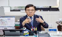 압도적 지지로 ‘재선 성공’한 진교훈 강서구청장
